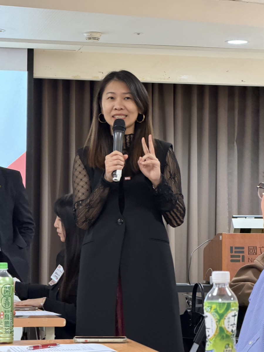 小虎文在BNI活動上台分享