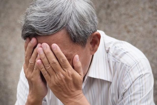 老人憂鬱不是正常 用「三心二憶」或「玫瑰追憶」療癒長輩